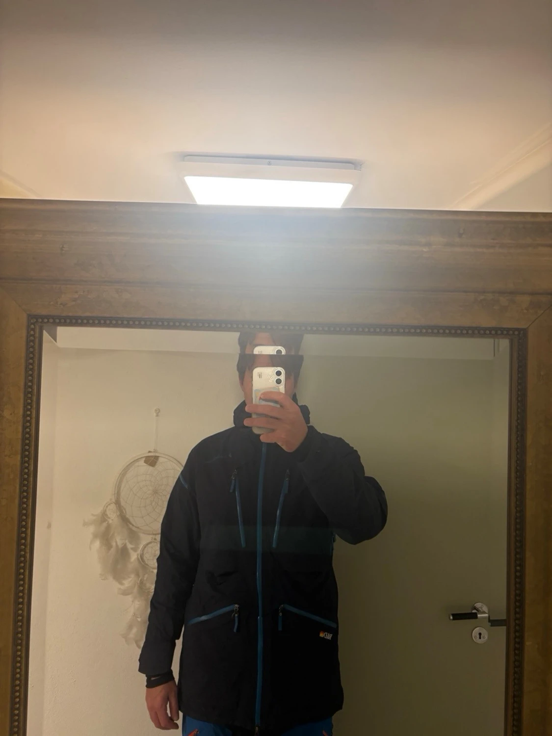 Mörkblå skidjacka från Peak performance 