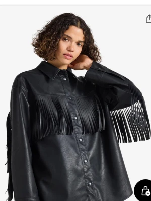 Frans skjorta Lindex SÖKER!! - SÖKER denna från Lindex xs 