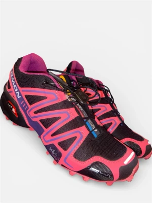 Salomon Speedcross 3 löparskor svart/rosa - Salomon Speedcross 3 löparskor💜🩷Storlek EU 37 1/3 (JP 230 = 23 cm innermått), motsvarar ca 36–36.5. Obs! Har inte original sulan.