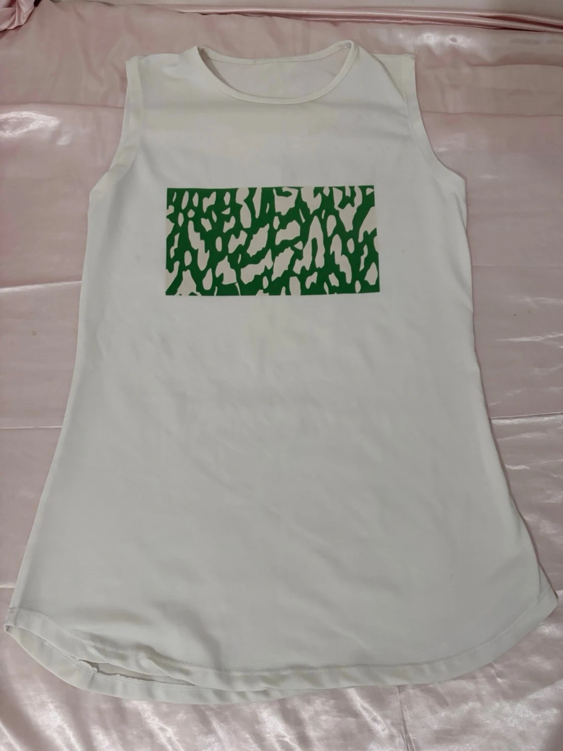 Grönt set med skjorta och byxor - 2