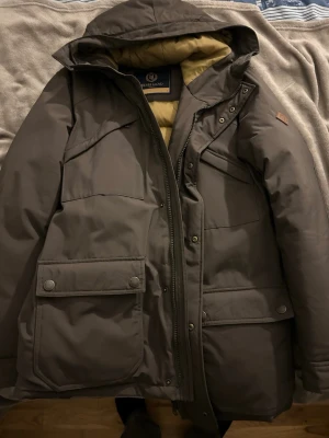 Henri Lloyd jacka - Henri lloyd vinter jacka i väldigt bra skick