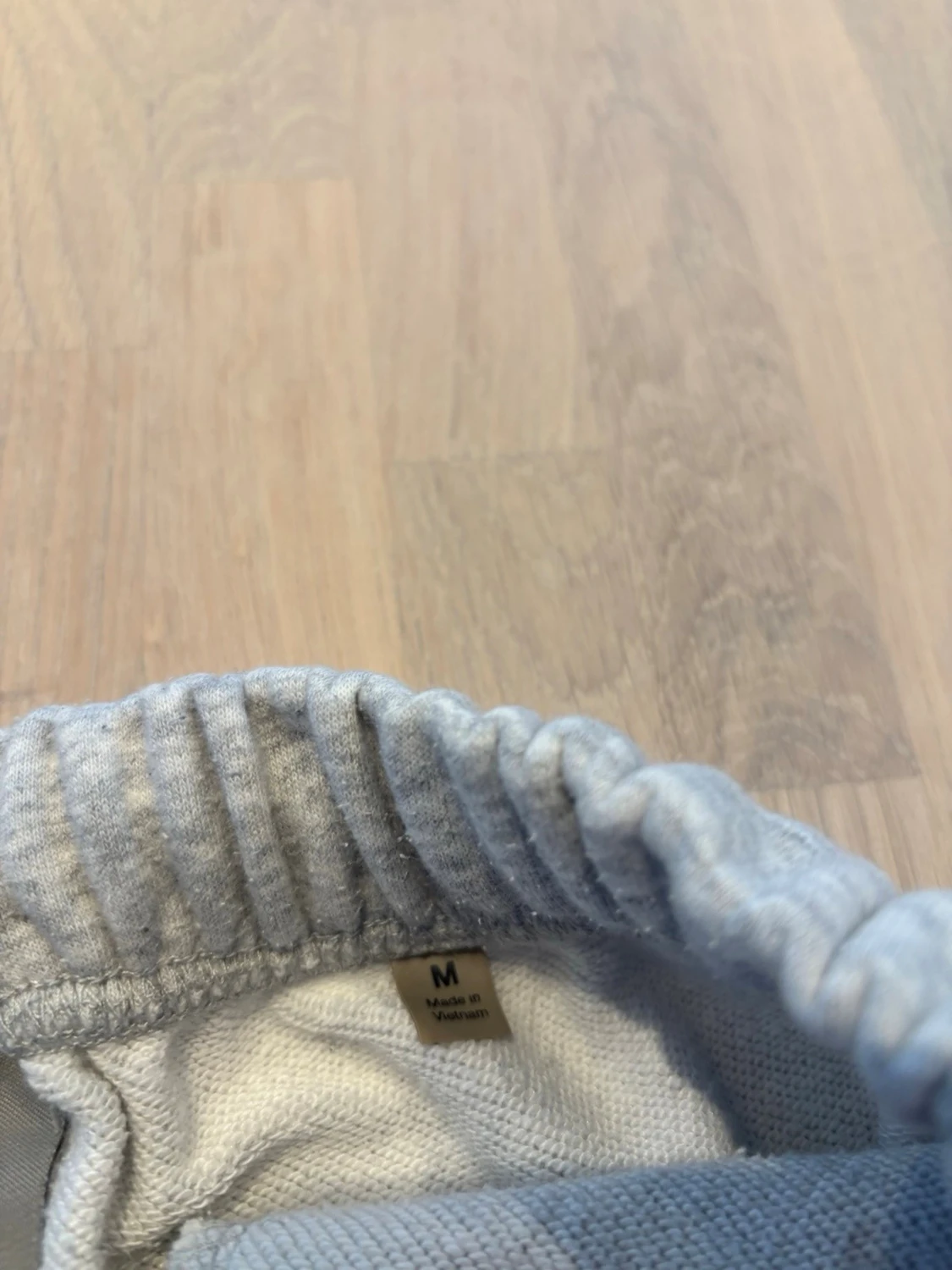 Grå Essentials Fear of God shorts - 4