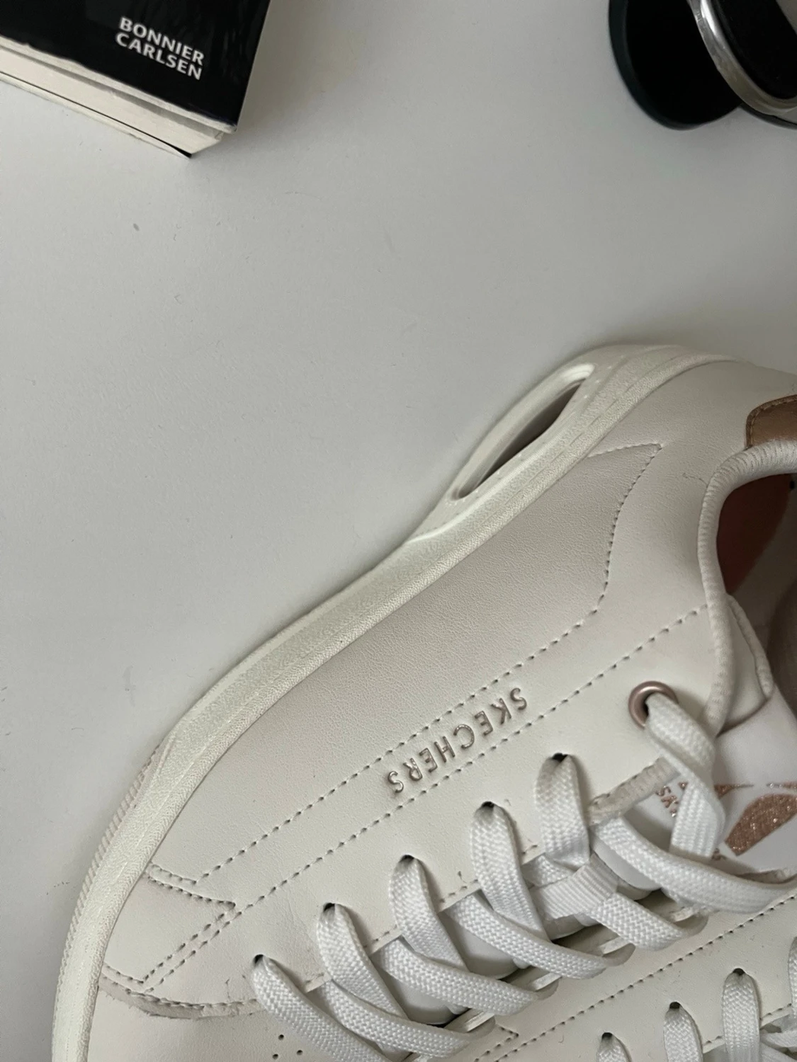 Vita Skechers sneakers i läder - 4