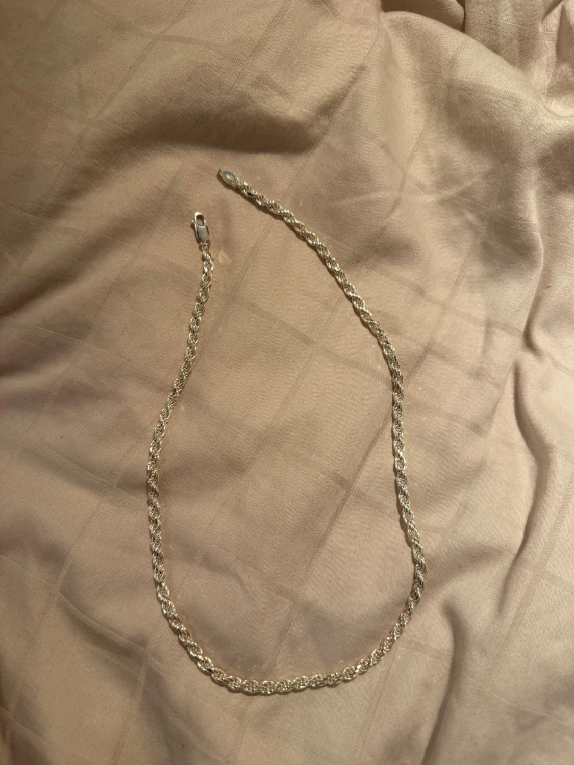 Silverhalsband kvitto finns - 1