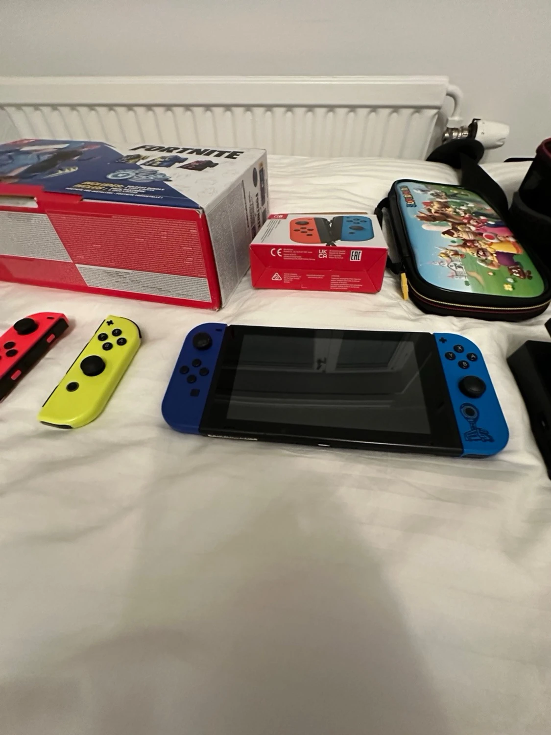 Nintendo Switch Fortnite Edition med tillbehör - 2