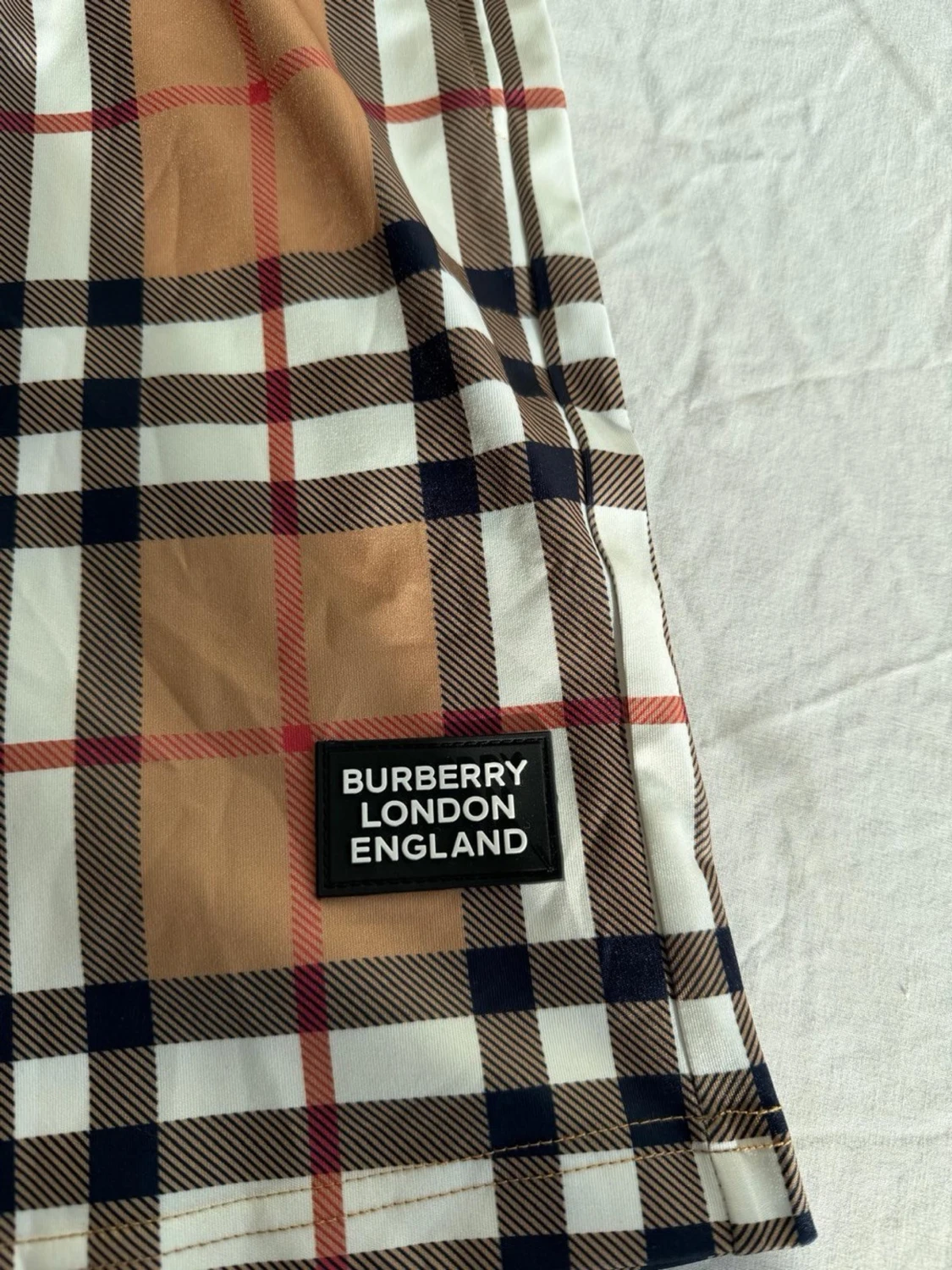 Rutig Burberry shorts med snörning