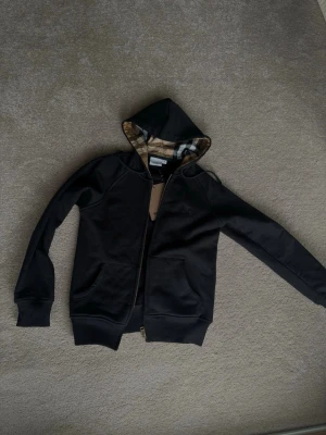 Burberry hoodie - Burberry hoodie very good quality