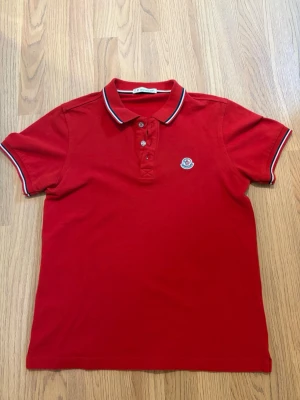 Moncler tröja - Ny och fin