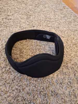 Storelli fotobll målvaktshuvudskydd - Fotboll målvaktshuvudskydd från Storelli i storlek L. Aldrig använd ochs skicket är helt ny. Skick: 10/10