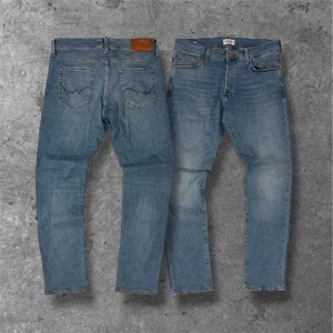 Jack & Jones jeans Slim/Glenn - Säljer dessa ljusblå jeans från Jack & Jones | W31 L30 | modell: Slim/Glenn | skick: 9/10 | Skriv vid frågor, pris kan diskuteras vid snabb affär 🤝