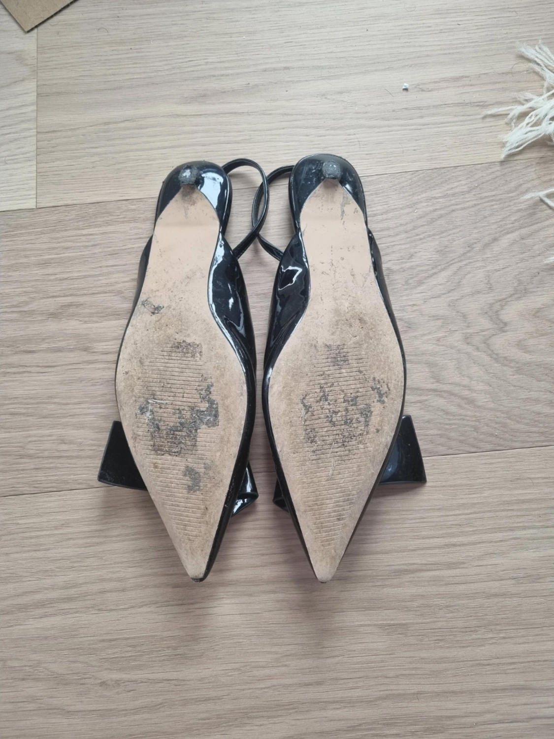 Svarta lackpumps - 3