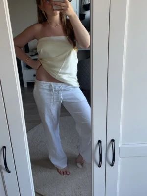 Linnebyxor  - Fina lågmidjade linnebyxor från Gina❤️