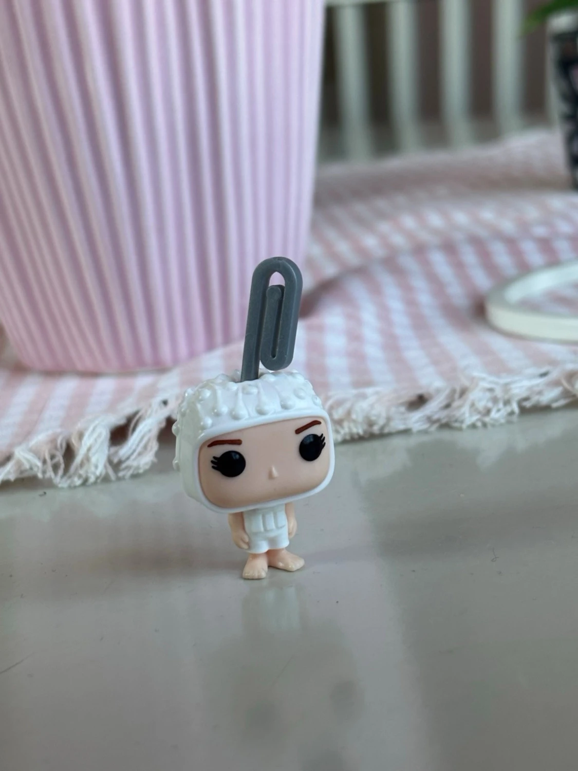 Stranger things eleven kinder joy Mini Funko Pop figur med ögla - 5