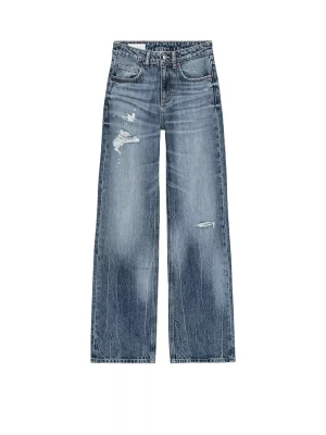 Jeans med revor från Zara  - Dessa snygga och populära jeans från Zara som aldrig använts då de va för stora. De är i storlek 34 och org priset är 400kr.  De finns inte längre inne i sortimentet 