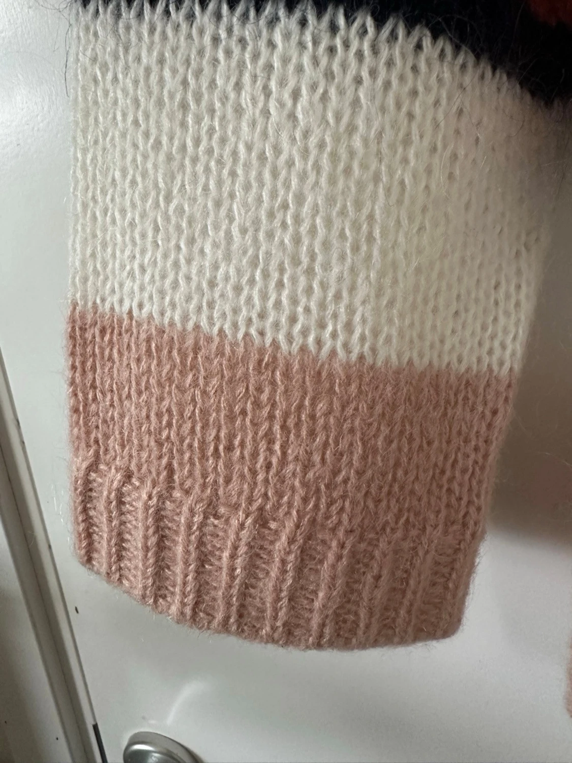 Lindex - stickad rosa vit tröja - storlek M - 4