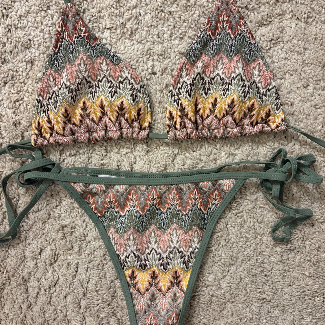 Bikini  - 1