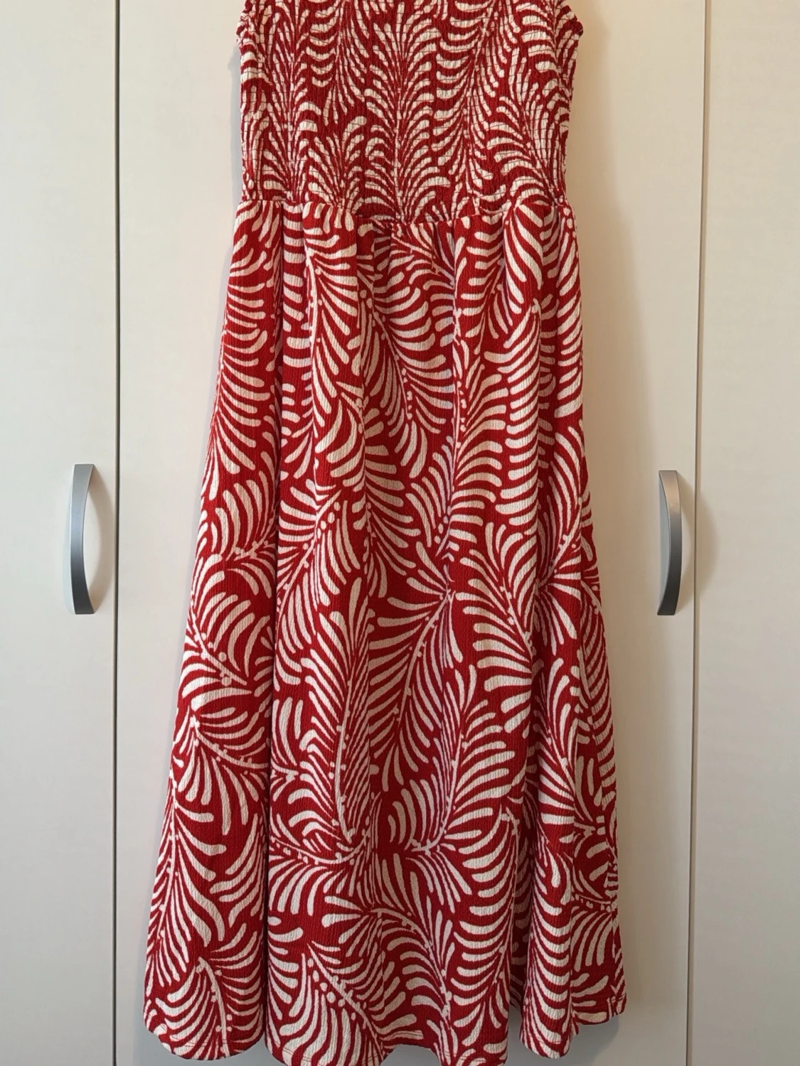 Rödvit långklänning med mönster - 2