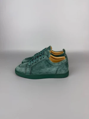 Christian Louboutin Rantulow Sneaker - • The shoes have been worn 1–3 times and are in like-new condition • Size: 40 (fits 40.5–41) • Color: Green • Retail price: 9500 SEK / 795€ • No accessories