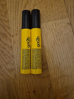 got2b gul ögonbrynsgel - Två stycken got2b ögonbrynsgel i gul och svart förpackning. Perfekt för att forma och fixera brynen!