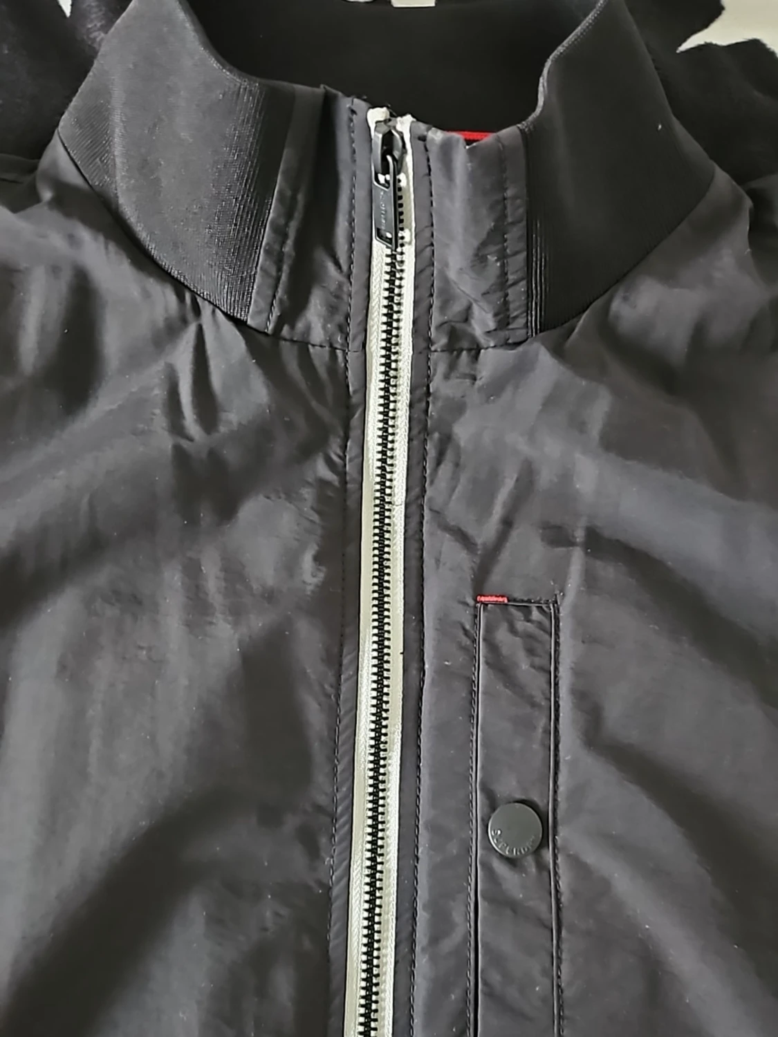 Svart Superdry vindjacka med vita dragkedjor - 1