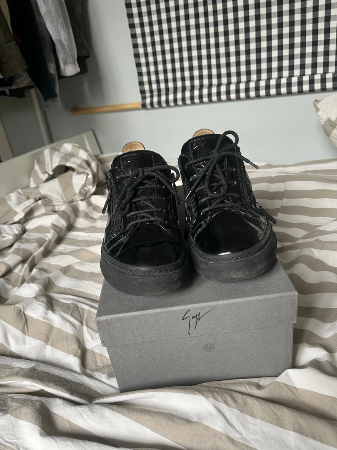 Guiseppe Zanotti  - 5