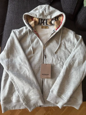 Burberry Kofta  - Helt ny burberry kofta! 