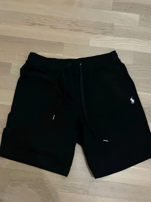 Ralph Lauren shorts - Shortsen kommer inte till användning. Använda runt 3 gånger. Priset kan diskuteras ‼️