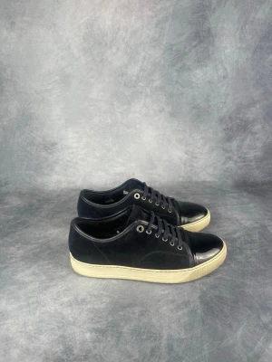 Lanvin DBB1 - Skick: 8/10. | storlek 41| Nypris: +- 5200 SEK. Hör av er vid minsta fundering!