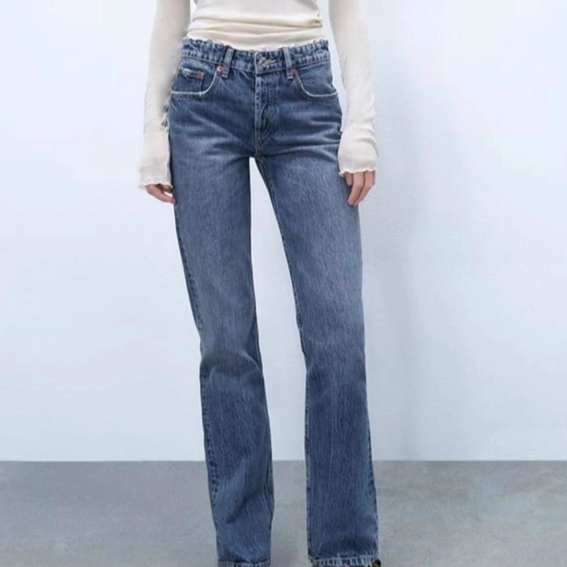 Zara mid rise jeans - 91