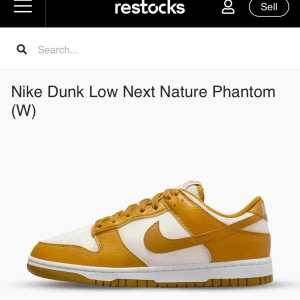Nike dunk low - Köpte på restocks nyligen men har inte fått någon användning för de tyvärr. Superbra skick! Endast testade 