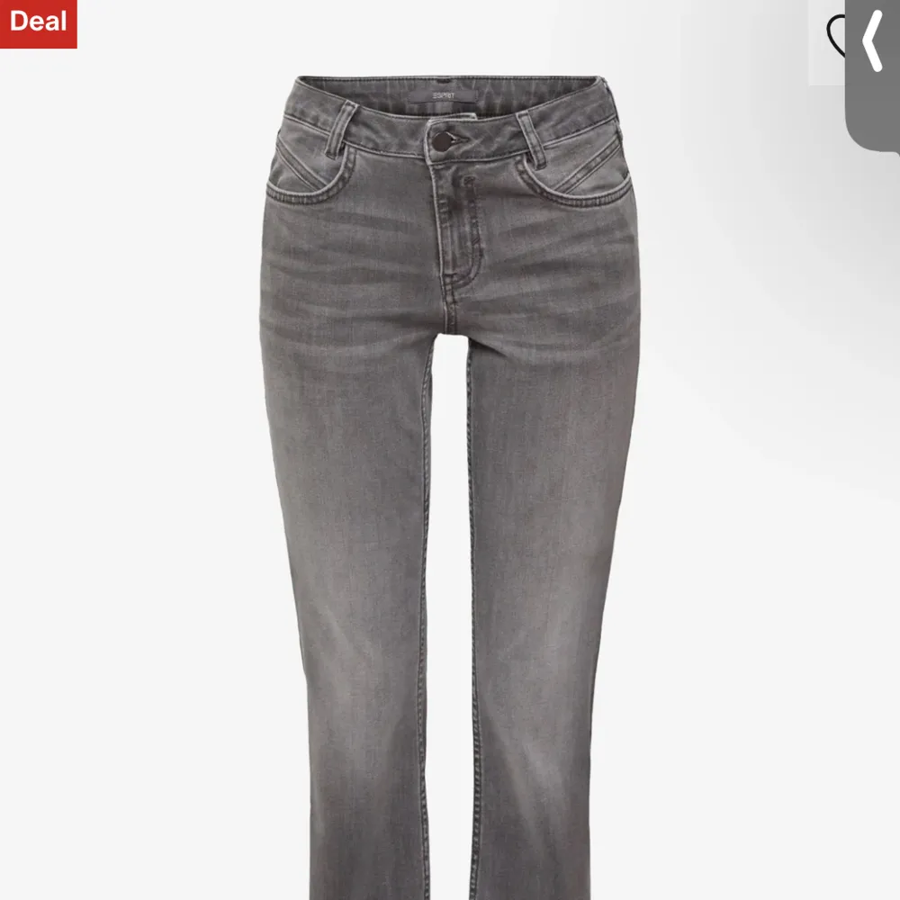 Supersnygga jeans med bootcut😍nästan helt oanvända, priset kan förhandlas!. Jeans & Byxor.