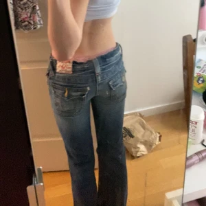 True religion jeans - Bra skick, säljer då de inte passar! Lägg prisförslag, så säljer jag vid bra erbjudande! Bud 550kr