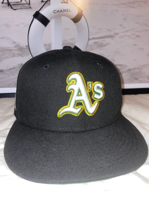 59fifty keps - Tja! Säljer nu en 59fifty keps pga att den va lite liten. 