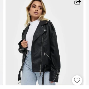 Skinnjacka Missguided  - Jättefin skinnjacka från Missguided, storlek 36. Använd men bra skick.