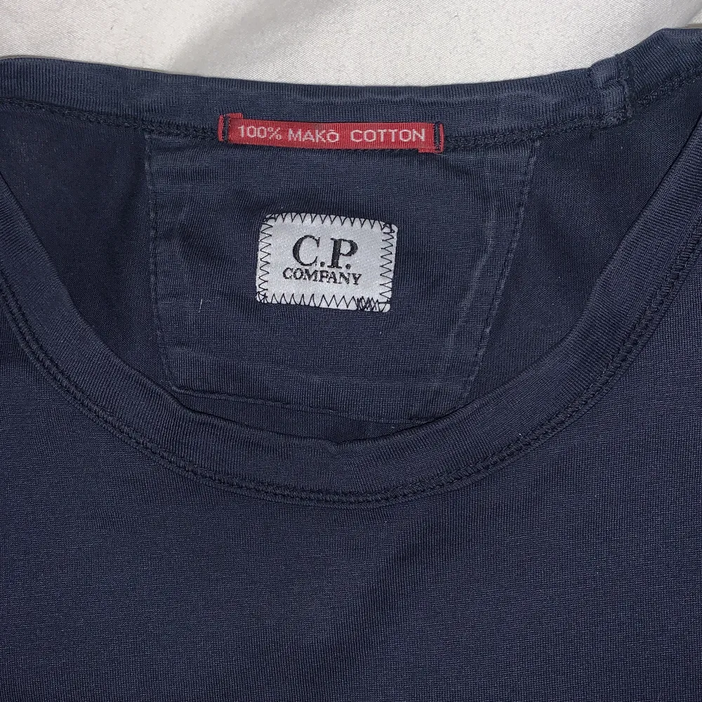 Fin Cp Company T-Shirt i bra skick. Frakt ingår ej, nypris 1000. T-shirts.