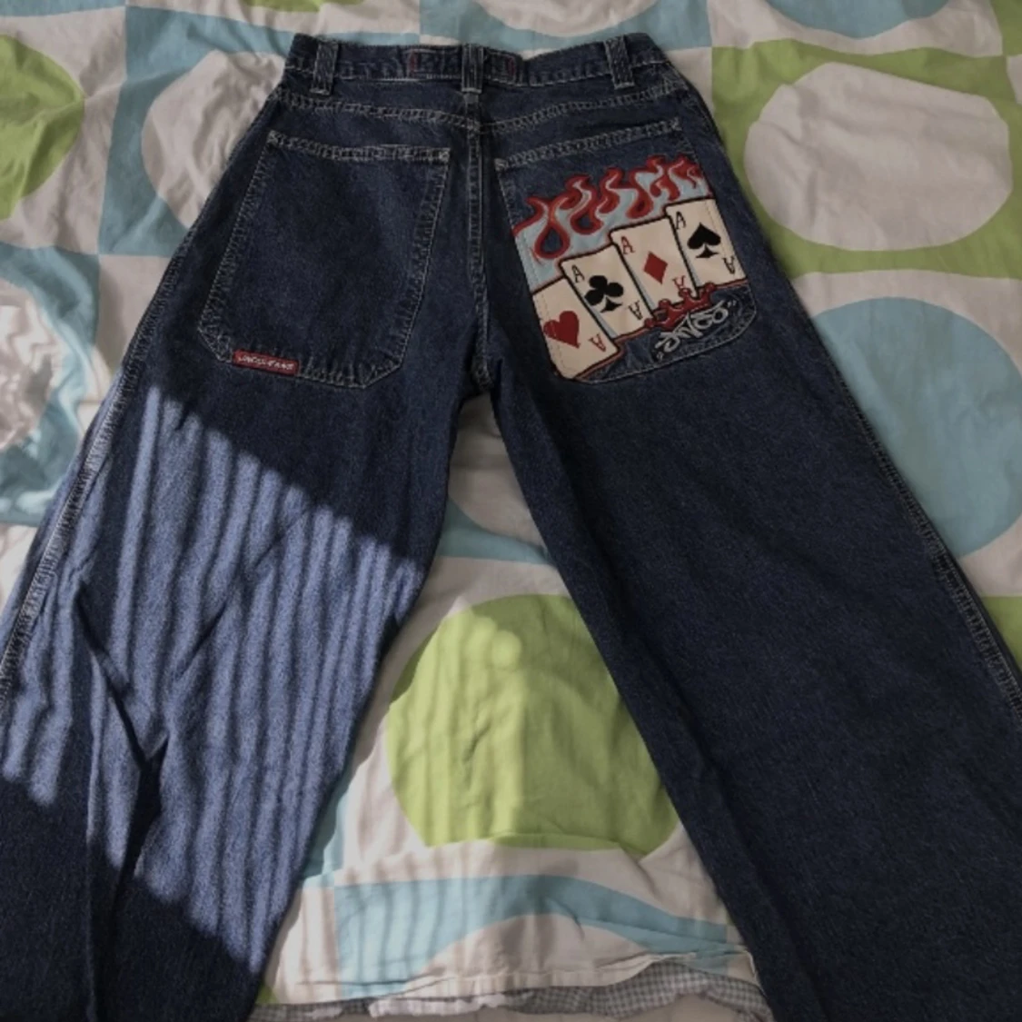 jncos följ @myzterik