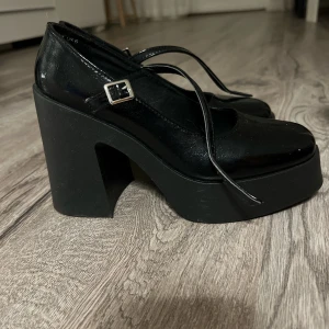 Mary Janes - Använda en gång För små för mig