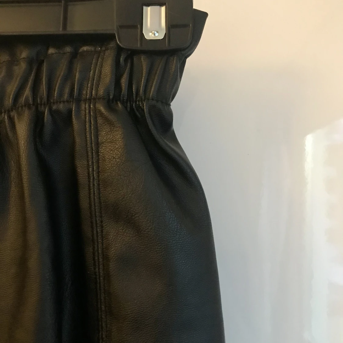 Skinnkjol Gina Tricot strl. XS - 90