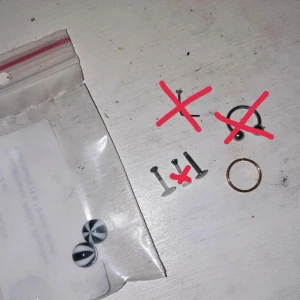 Olika piercingar - Har lite olika piercingsmycken som aldrig kommit till användning, alltså oanvänt. Skriv för mer bilder osv❤ 5-10kr styck!