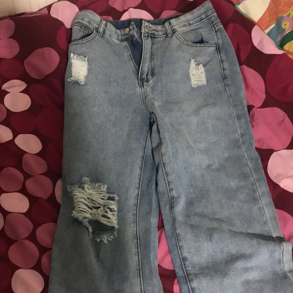 Icke använda jeans, för korta för mig. Bra kvalite. Orginal pris: 175 . Jeans & Byxor.