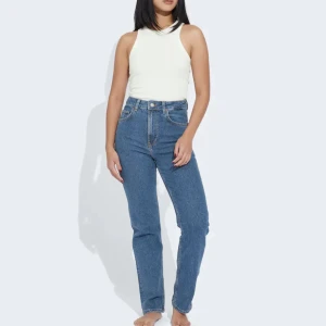 bikbok jeans - säljer mina jeans från bikbok i modellen tower då dom inte används mer. jag köpte dem för ca 6-7 månader sen och använde dom en del i början men inte längre. 