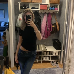 Spets tröja  - Super fin tröja som har innertyg med spets utanpå! Super fin 🥰