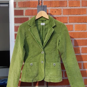 Grön machesterkavaj - Grön machesterjacka i mycket gott skick! Storlek S 