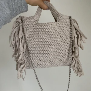 Virkad väska - Så stört snygg virkad väska som jag gjort själv, liknar maje väskorna lite❤️