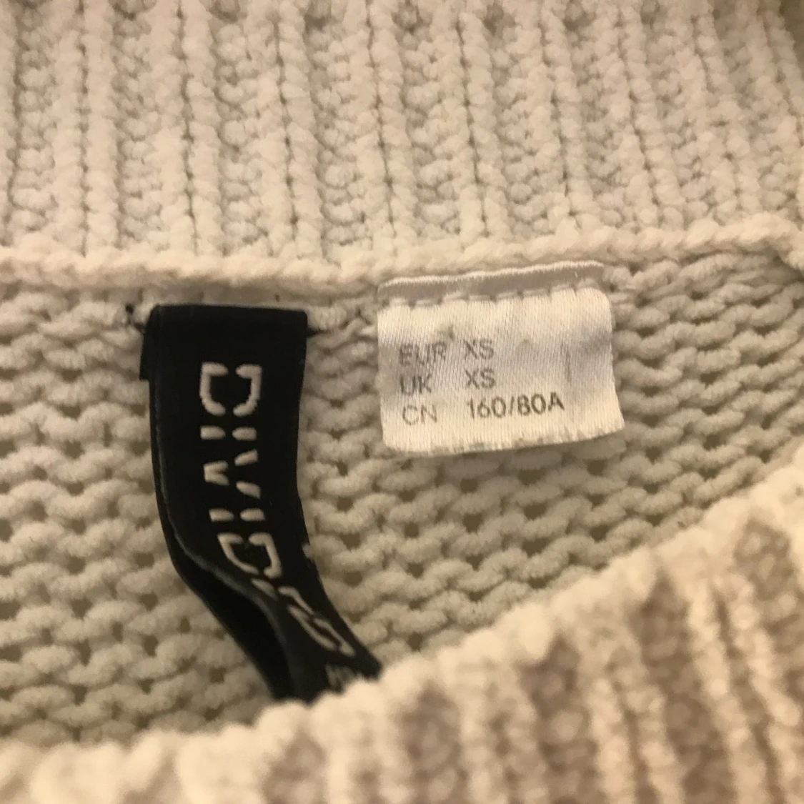 Stickad tröja  - 91