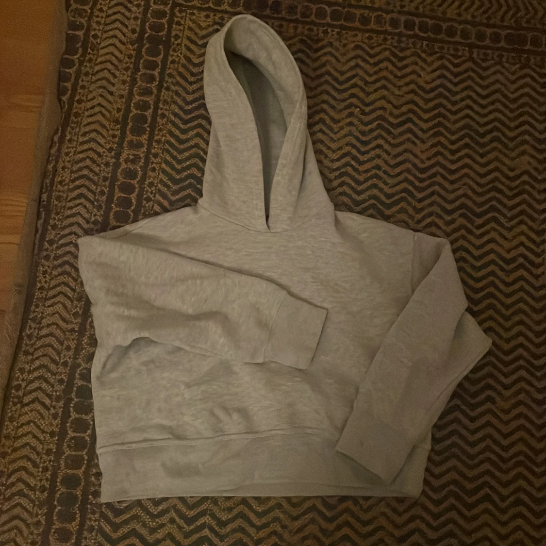 Grå Hoodie 