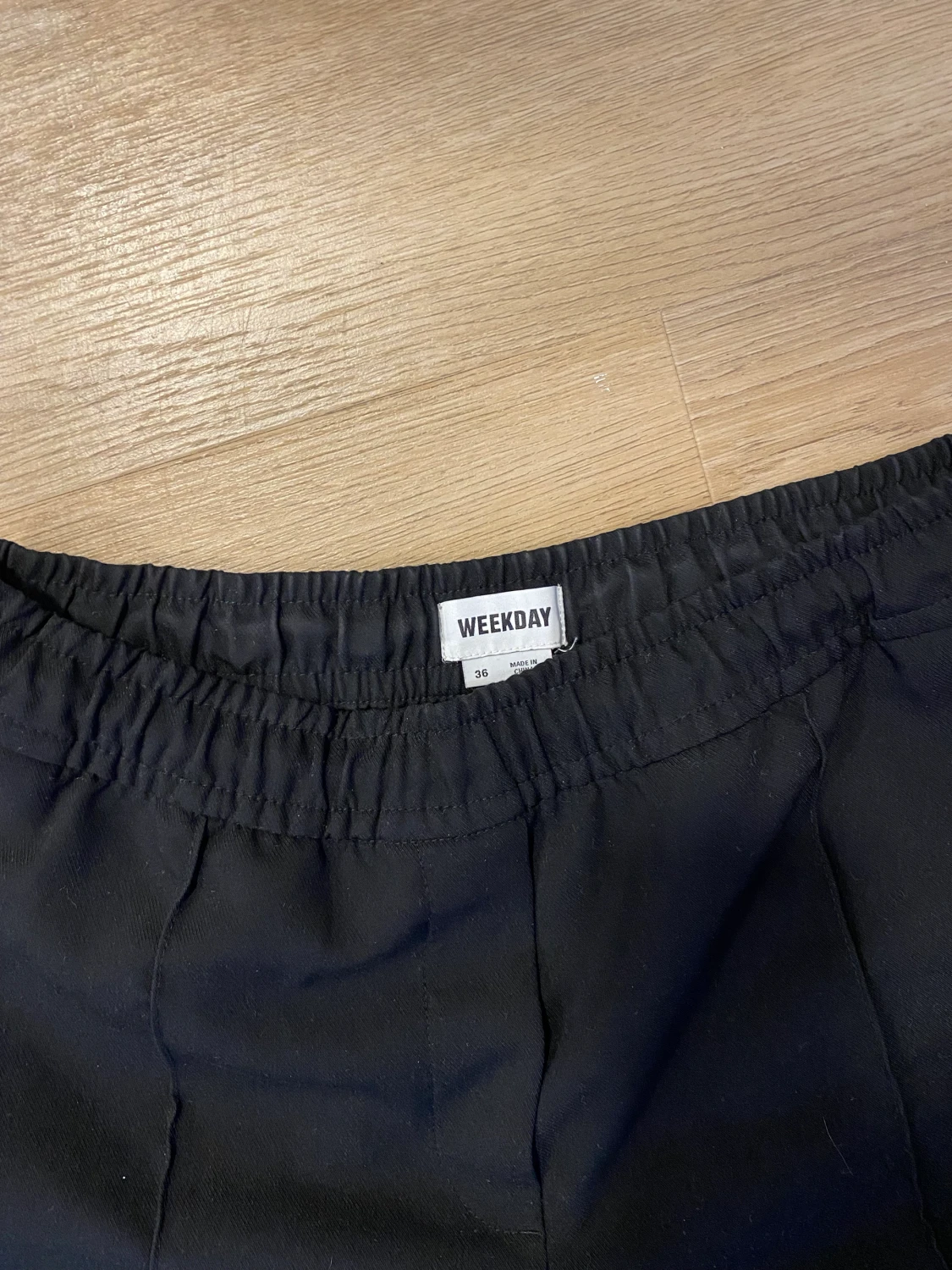 Svarta kostymbyxor - 90