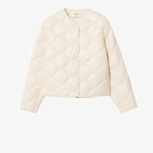 Vit mango jacka  - Säljer denna fina vita jackan från mango! Säljer pga att den inte används! Skriv för fler bilder💗