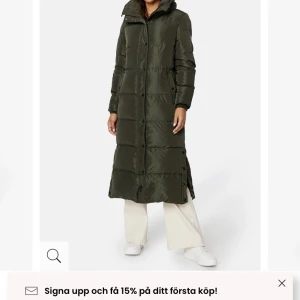 Helt ny oanvänd ROCKANDBLUE dunkappa - Helt ny oanvänd varm dunjacka 80 dun 20 fjäder. 