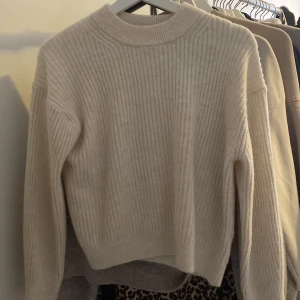 Stickad tröja  - Fin Stickad tröja från hm stl s